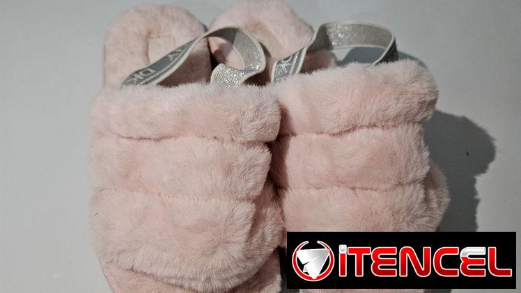 Sandalias para niñas. Nuevas Marca DKNY US #2/UK #13.5