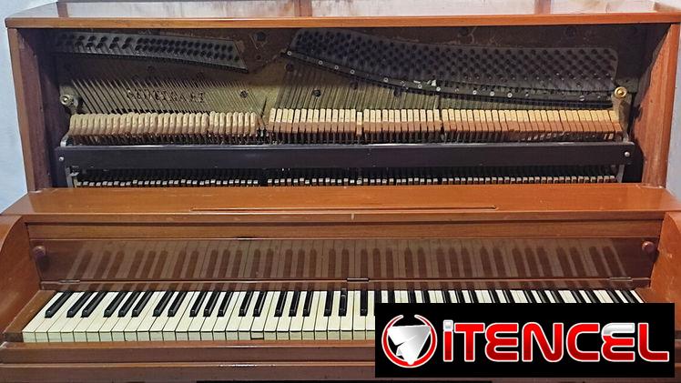 Piano vertical Aleman
