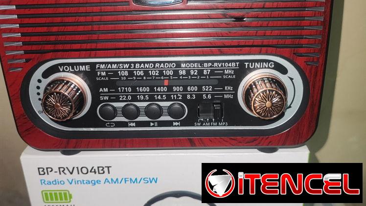 Radios recargable30 usd  y radios con panel solar en 35 y 45 usd