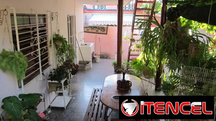 Casa independiente Playa Cubanacán patio garaje 65mil 53582376