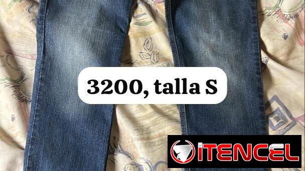 Pantalones de niña, talla S.
