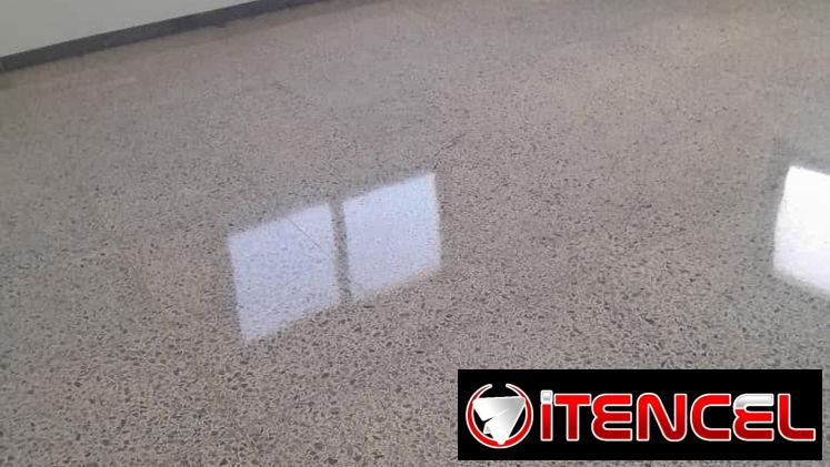 Pulido de pisos. Contamos con equipamiento moderno y productos para lograr un excelente resultado en todo tipo de piso.