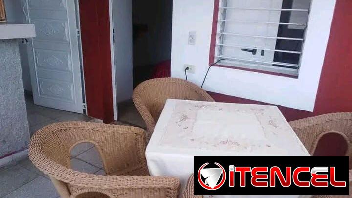 RENTA DE APTO DE UNA HABITACIÓN SIN PISCINA A 3 CUADRAS DE LA PLAYA DE GUANABO.