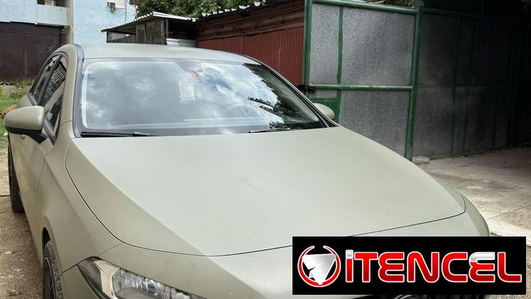 Mercedez benz A200  150k km perfecto estado llantas 19amg