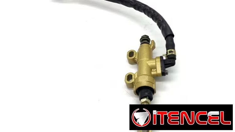 Bomba de freno para moto completa con su deposito de liquido de freno ideal para disco trasero.