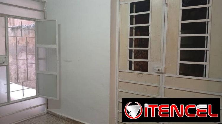 APTO ZONA DE LETRAS DE 3 HABITACIONES EN VEDADO 23K(SIN AJUSTE)