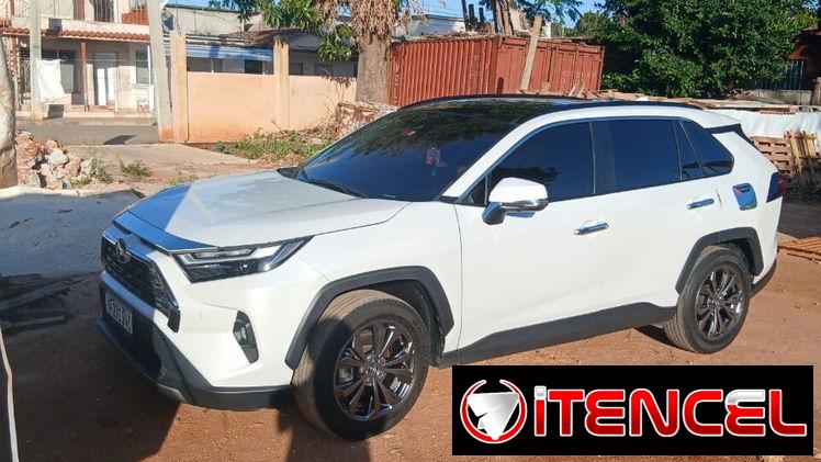 Vendo o negocio Toyota R4 cuatro 2025 con 32,000 km