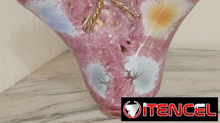 Búcaro de porcelana