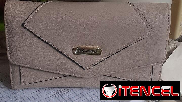 Monedero beige