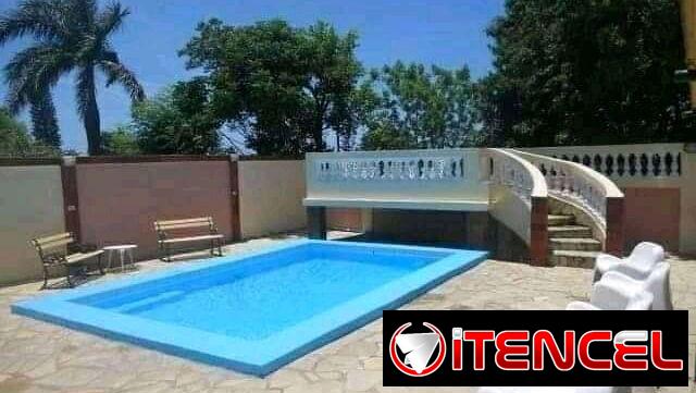 Se renta alojamiento con 4 dormitorios  en la playa de GUANABO con su piscina.58858577.