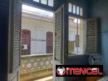 Apartamento 2/4 con balcón y ascensor moderno