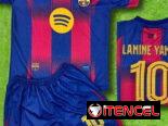 Reyes Magos el mejor regalo. Trajes de fútbol para niños.