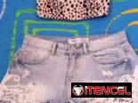 Shor  de mezclilla talla   XXS . Estraple talla S . Marca  Forever 21.