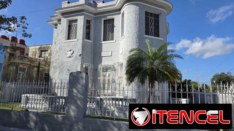 En oferta espectacular castillo ideal para vivienda o para negocio por su excelente ubicación!!Oportunidad de inversión!