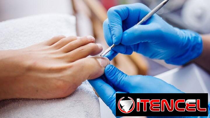 Servicio de podología a domicilio, interesados escribir o llamar para reservar su cita.