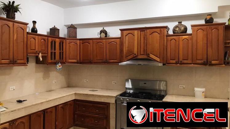 Bella casa en Kohly de 2 niveles
