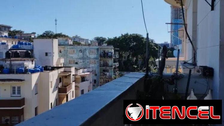 Venta de apartamento en el vedado ( necesita reparación)