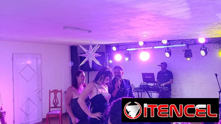 Quieres tener una fiesta de 15 con buena musica, animacion, luces humo y panatalla escribenos