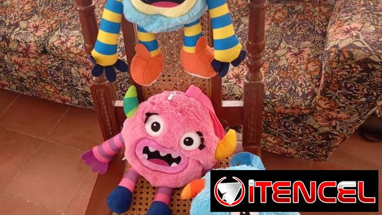 Mochila de momonsters unidades limitadas