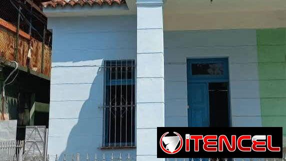 Casa en Santa Amalia ubicada cerca de la Calzada de 10 de Octubre !!!