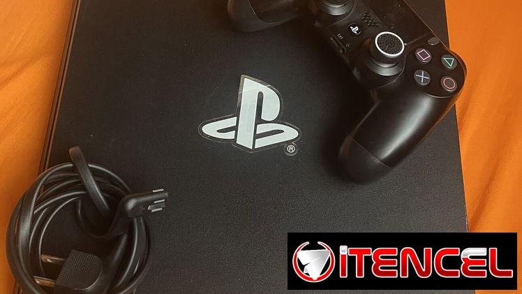 Play station 4 Slim