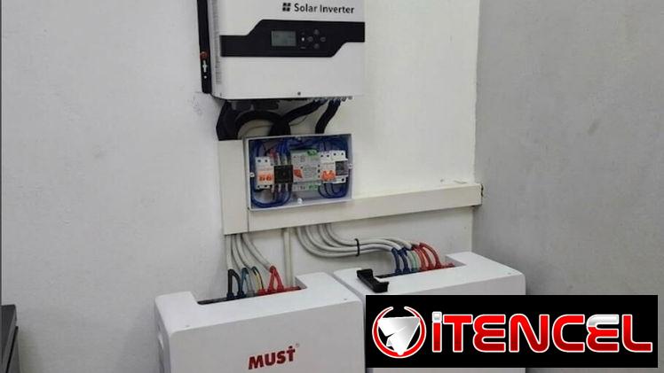 Inversor MUST de 6000w con 2 Baterías MUST 5kwh y 200Ah