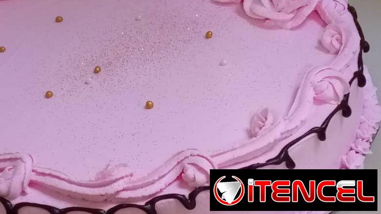Cake de Nata 🍰y Bombón✨ ,se hace el pedido con un día de antelación y la mensajería es un costó aparte
