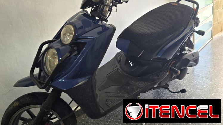 Cambio mi moto por un motor de petróleo con procedencia