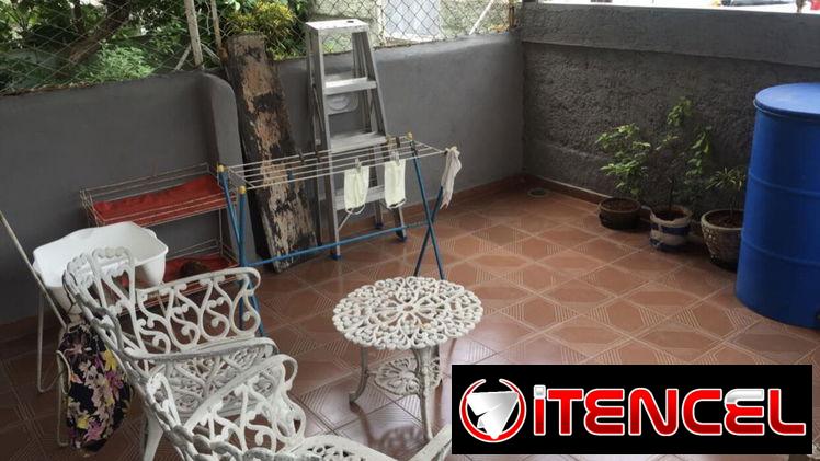 Doy Un apto en vedado y otro en Sevillano ambos de 2/4 y en bajos por uno con garage