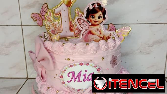 56145826En Sueños de Azúcar transformamos cada ocasión en un momento especial con pasteles y postres personalizados 🎂🍰