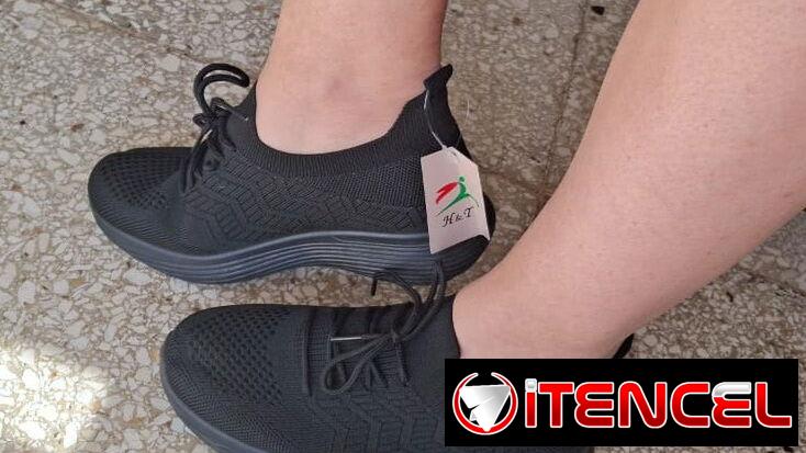 Tenis negros numeros disponibles del 35 al 39