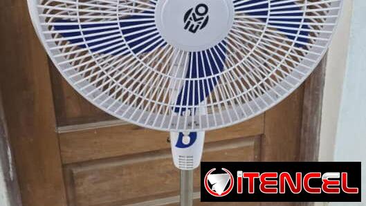 Ventilador de pared y de pie