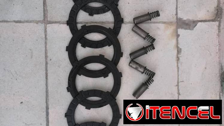 Se vende piezas de moto MZ