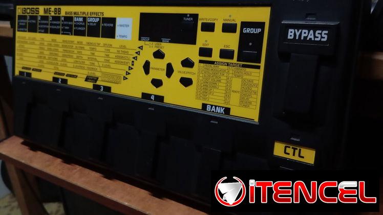 Multiefectos de Bajo BOSS ME-8B 1996-2001 Black and Yellow (Japan)