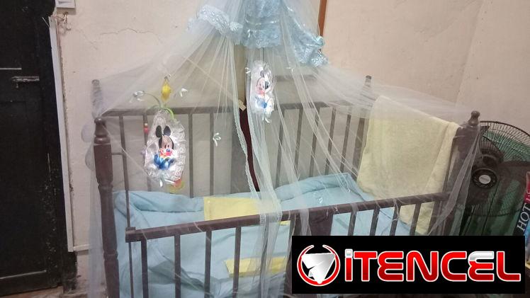 CUNA DE MADERA CON COLCHON Y LANZADERA. ROI 53896881