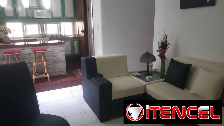 SE RENTA APTO PRIVADO EN EL VEDADO POR 27 Y L, 3ER PISO. 54026428