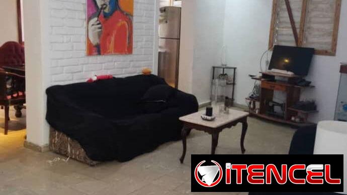Casa nuevo vedado 3/4 carpohs Ver Dentro