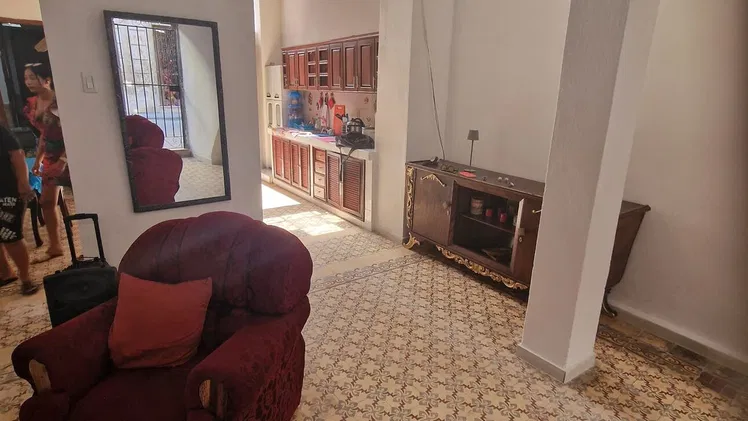 VENTA Casa Colonial 1870 en Habana Vieja · 3 cuartos · 98m² · Techos 5.70m · Reparada · $49,000 USD