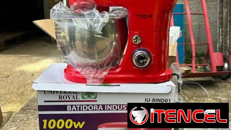 Mezcladora universal universal royal 1000w 6 velocidades
