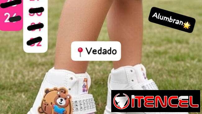 TENIS DE NIÑA BOTA BLANCA CAPIBARA DETALLES ROSA TIRA CON PIEDRAS 🎀🩷💜 Alumbran🌟