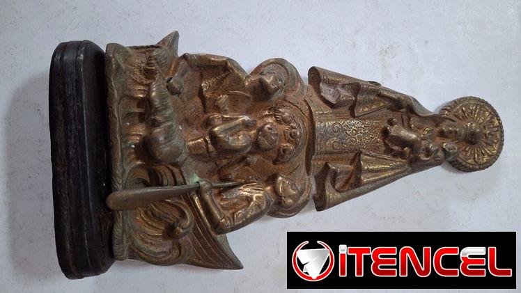 Virgen de la Caridad del Cobre, material Cobre.