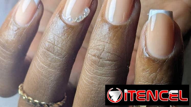 Servicios de manicura y pedicura