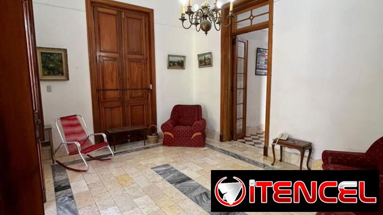 Se vende lujosa casa en el Vedado