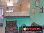 Se vende casa amplia de 2 cuartos, placa libre y patio grande