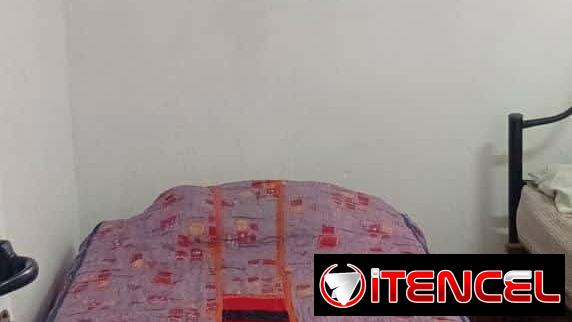 Apartamento de 2 Cuartos en 3er Piso en Edificio Micro Atípico cerca de Santa Catalina y Vento !!!