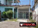 Casa en la Víbora en bajos, 3 hab con garaje.