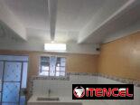 Se vende casa amplia de 2 cuartos, placa libre y patio grande