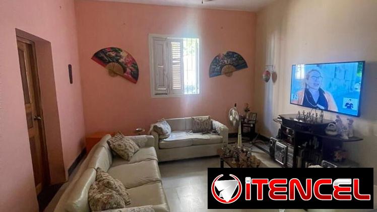 PROPIEDAD CAPITALISTA EN BAJOS DE UN BIPLANTA 🏡🏡🏡  Cercano a 13 y 68 PLAYA