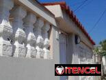 Vendo Casa con garaje 2 cuartos Playa 50mil 53582376