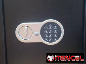 a82eca1a3da241e3ff9492091f8e84e78e49d40c14c11c689c8ea49a575fb6ea